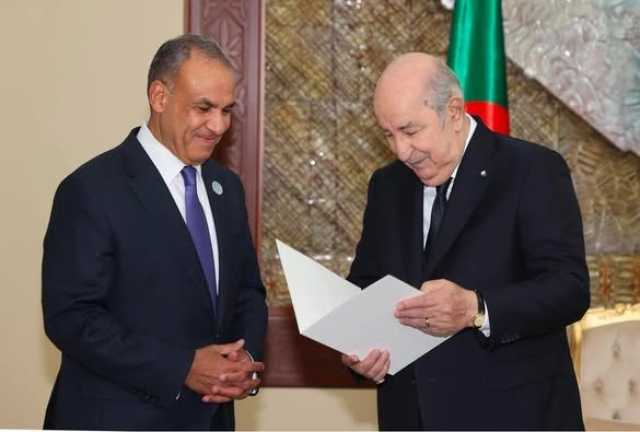 وزير الخارجية يسلم رسالة من الرئيس السيسي إلى نظيره الجزائري