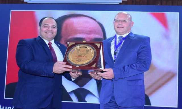 رئيس جامعة سوهاج يفتتح المؤتمر الطلابي الأول بكلية طب وجراحة الفم والأسنان