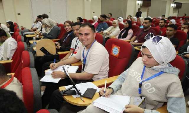 تواصل فعاليات الملتقى الحوارى لبناء الوعى لطلاب الجامعات بمعهد إعداد القادة