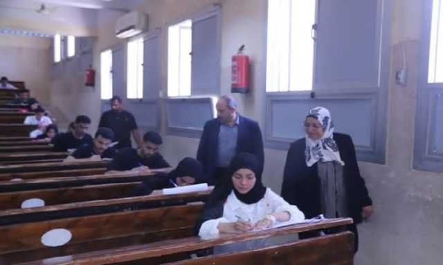 جولات تفقدية لمتابعة انتظام الامتحانات بجامعة جنوب الوادي