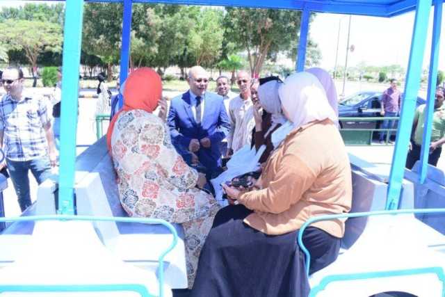 «الطفطف» يصل جامعة سوهاج ورئيس الجامعة ويوجه بتخصص مقاعد لذوي الهمم وكبار السن