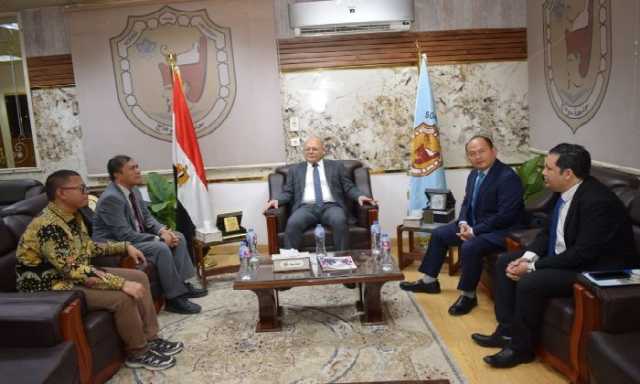 احتفالاً باليوم الثقافي الإندونيسي.. رئيس جامعة سوهاج يستقبل نائب سفير دولة إندونيسيا