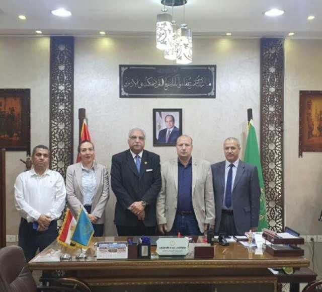 مدير تعليم القليوبية يستقبل لجنة قانونية وزارية لمتابعة استعدادات امتحانات نهاية العام