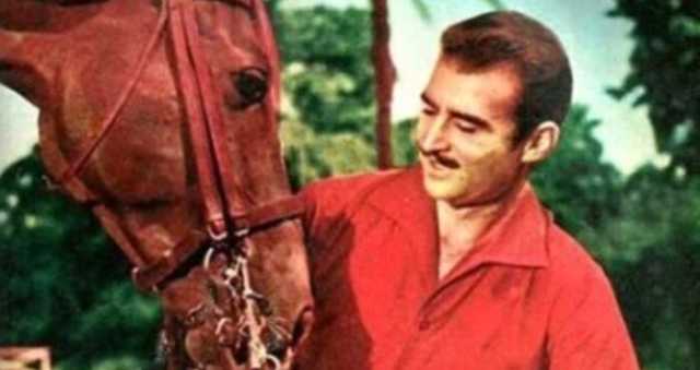 في ذكرى رحيل «فارس السينما المصرية».. قصة ‏جريمة قتل هددت مستقبل أحمد مظهر