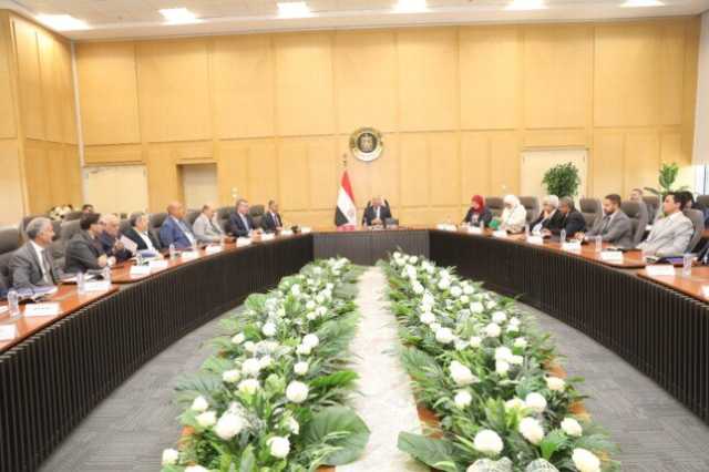كامل الوزير يُعلن عن رخص بليت جديدة وخطة لدعم المصانع الوطنية وتعميق صناعة الحديد