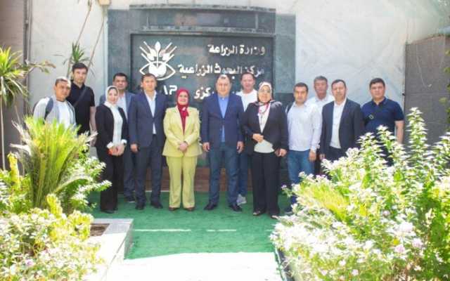 سفير أوزبكستان بالقاهرة يتفقد المعمل المركزي لتحليل متبقيات المبيدات