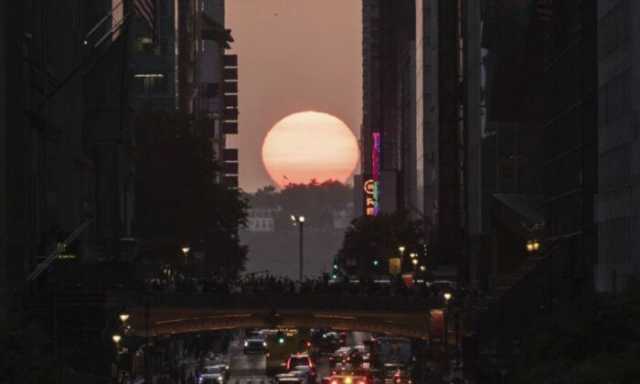 غروب الشمس كما لم تره من قبل.. «مانهاتنهنج» تضيء نيويورك هذا الأسبوع