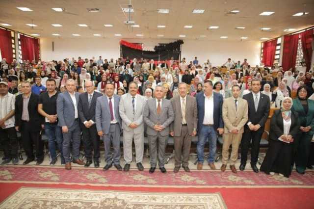 رئيس جامعة السويس يفتتح المؤتمر الطلابي الثالث لكلية الآداب