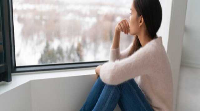 تتعرض له واحدة من كل 10 سيدات.. ما علاقة الزواج باكتئاب السيدات؟ (فيديو)