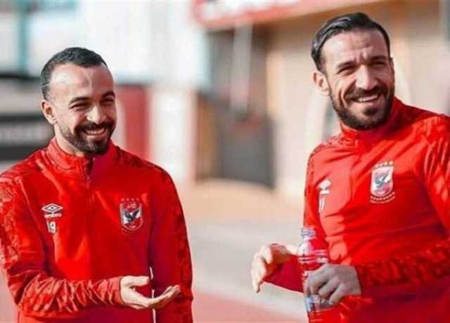 «كل بطولة ليها حكاية معاك».. أفشة يودع علي معلول برسالة مؤثرة بعد رحيله عن الأهلي
