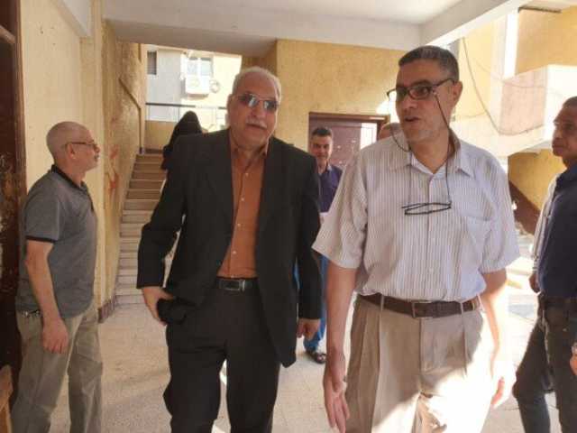 مدير تعليم القليوبية يتفقد مركز توزيع أسئلة الدبلومات الفنية لضمان سير الامتحانات