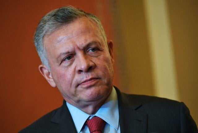 العاهل الأردني يؤكد أهمية تحقيق السلام العادل والشامل وفقا لحل الدولتين
