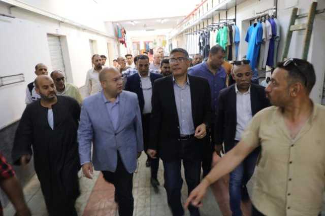 محافظ الجيزة يتفقد سوق العياط الحضاري بعد تسكين الباعة الجائلين