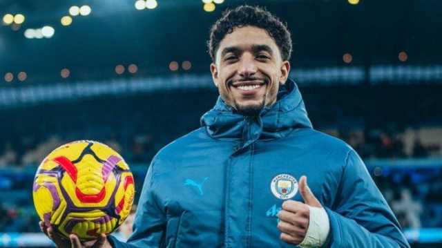 ظهور مميز لـ عمر مرموش في إعلان قميص مانشستر سيتي الجديد «فيديو»