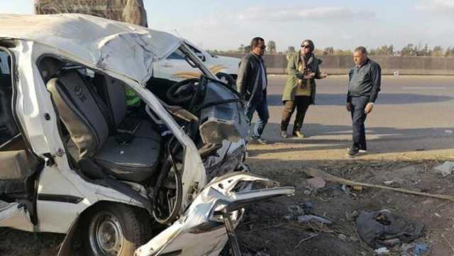 مصرع وإصابة 23 شخصا إثر انقلاب سيارة بطريق «الفرافرة - ديروط»