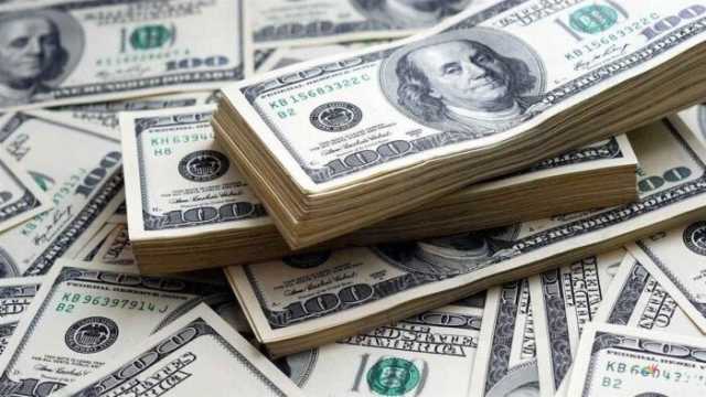 سعر الدولار مقابل الجنيه المصري اليوم الجمعة.. «الأخضر يستقر»