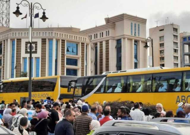 فرحة وزغاريد ببورسعيد في وداع حجاج بيت الله الحرام