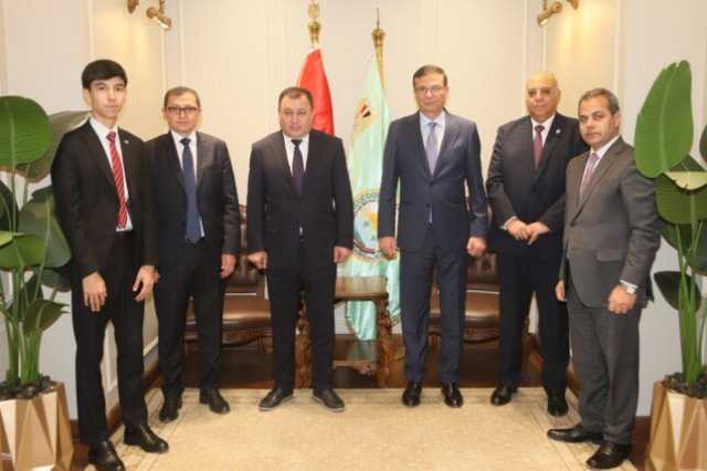 وزير الزراعة يستقبل وفدًا رفيع المستوى من مجلس الوزراء الأوزبكستاني