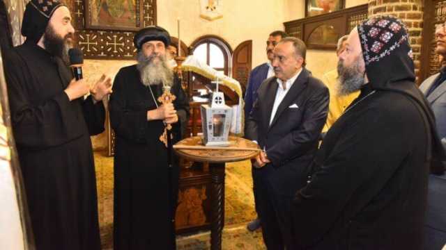 من داخل أقدم كنائس العالم.. محافظ أسيوط يشدد على أهمية دير المحرق سياحيًا ودينيًا.