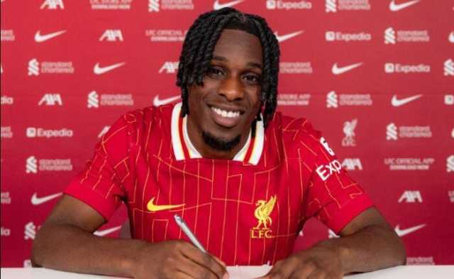 ليفربول يعلن تعاقده مع جيريمي فريمبونج.. تعرف على أرقام النجم الهولندي