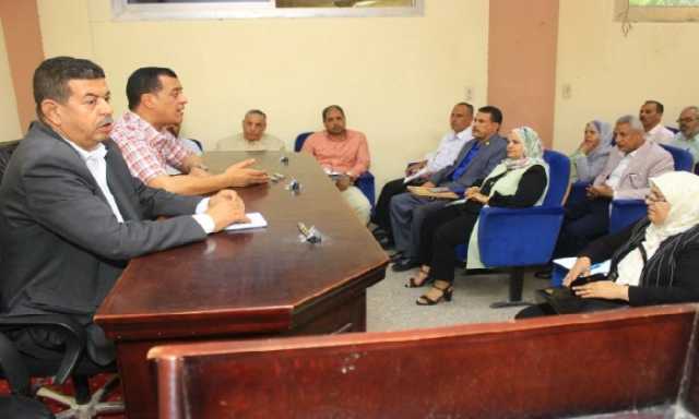 مدير تعليم سوهاج يستعرض الاستعدادات النهائية لامتحانات نهاية العام