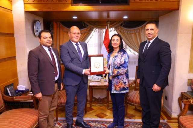 وزيرة التضامن الاجتماعي تلتقي رئيس جامعة سوهاج