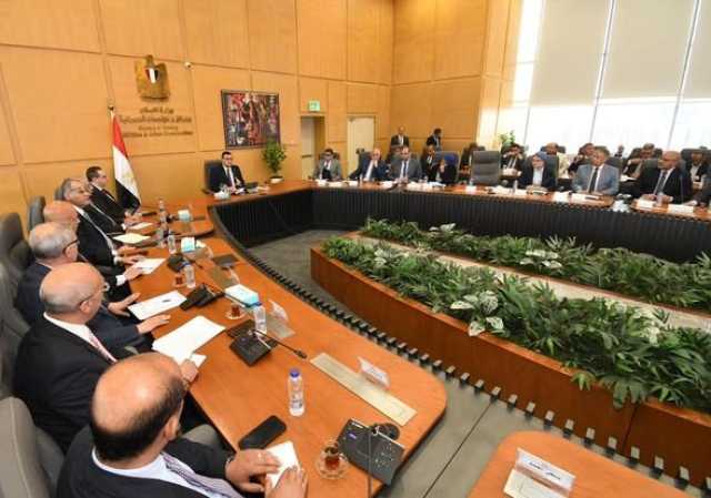 وزير الإسكان يُصدر حزمة تكليفات وتوجيهات فورية لرؤساء أجهزة المدن الجديدة
