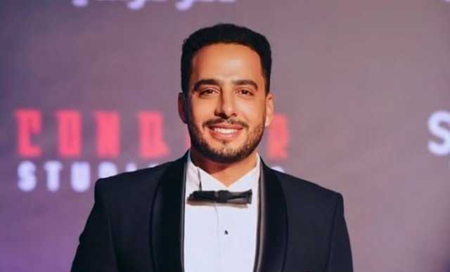 بالرقص على الخيل.. شاهد عصام لسقا يشوق الجمهور لـ «ريستارت»