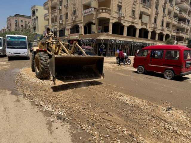 محافظ الجيزة يوجه بسرعة إصلاح كسر بخط مياه في هضبة الأهرام وإعادة الضخ للمناطق المتأثرة