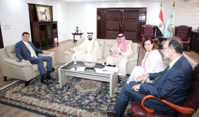 وزير الزراعة يعقد اجتماعًا موسعًا مع الرئيس التنفيذي لهيئة الغذاء والدواء السعودية