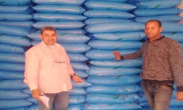 البحيرة.. ضبط 300 شيكارة أسمدة زراعية وأعلاف مجهولة المصدر في وادي النطرون
