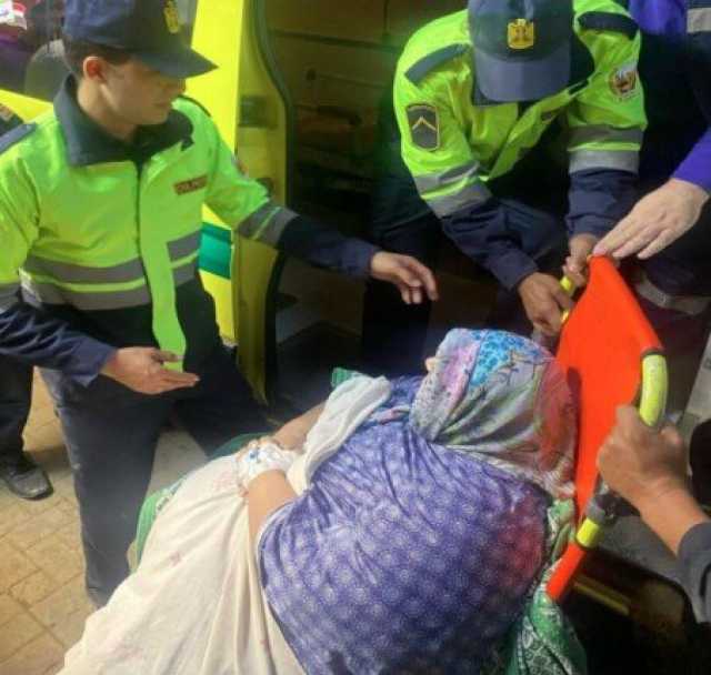 لفتة إنسانية.. استجابة فورية لاستغاثة سيدة غير قادرة على الحركة بالشرابية