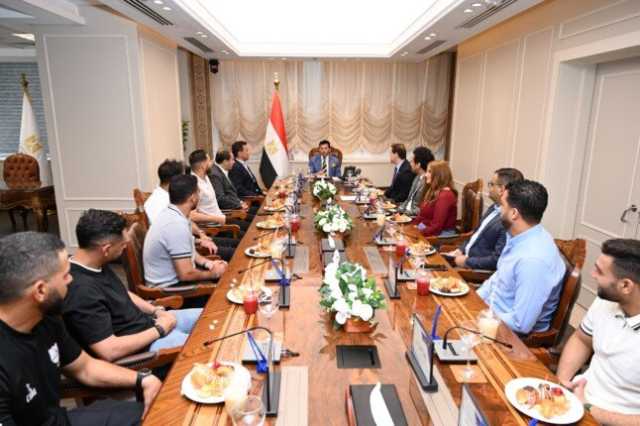 وزير الرياضة يستقبل بعثة الرياضيين العائدين من ليبيا بمقر الوزارة بالعاصمة الإدارية