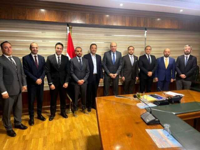 وزير الطيران المدني يستقبل وفد شركة Space 42 لبحث التعاون فى التحول الرقمي