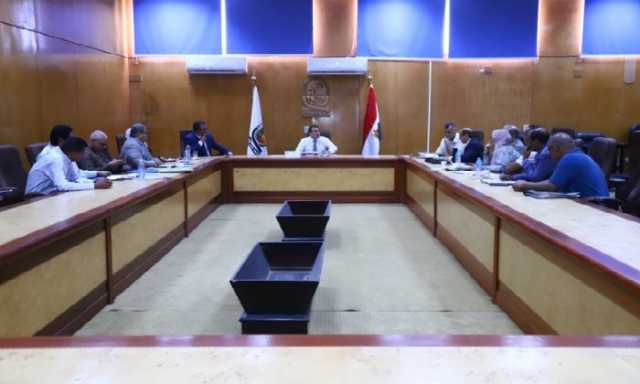 رئيس جامعة جنوب الوادي يترأس اللجنة التنسيقية للتخطيط الاستثماري