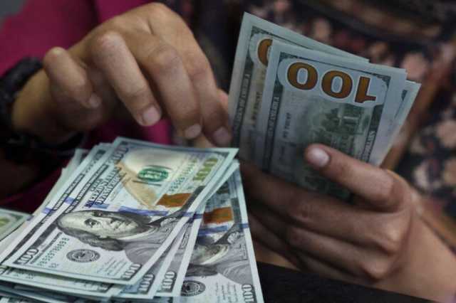«سعر الدولار».. أدنى 50 جنيها قبيل الإعلان عن اجتماع البنك المركزي المصري
