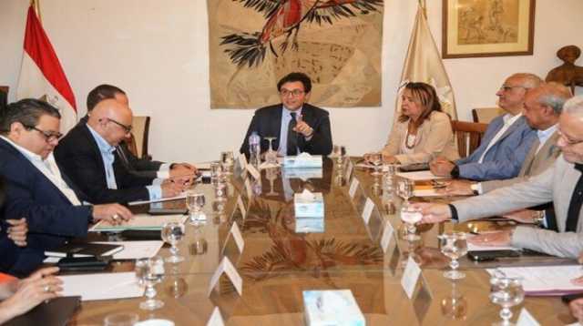 وزير الثقافة يستعرض خطة العمل والمبادرات المنتظرة تزامنًا مع احتفالات 30 يونيو