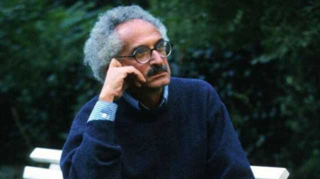 وزير الثقافة يزور الروائي الكبير صنع الله إبراهيم للاطمئنان على حالته الصحية