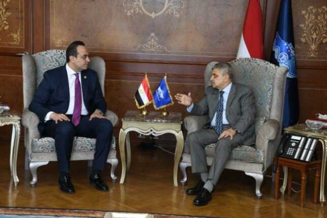 الفريق أسامة ربيع يبحث مع رئيس هيئة الرعاية الصحية سبل التنسيق المشترك في عدد من الملفات المتعلقة بتقديم الخدمات الطبية للعاملين بالهيئة