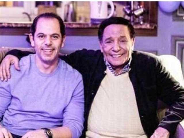 «بهذه الطريقة».. رامي إمام يحتفل بعيد ميلاد والده الزعيم عادل إمام