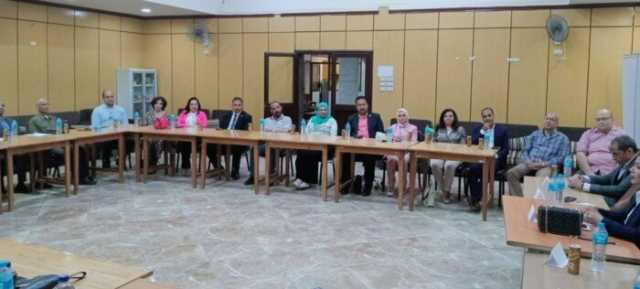 الاستحقاقات السياسية والمجالس المحلية محور اجتماع أمانة الطوارىء ببيت العائلة بأسيوط