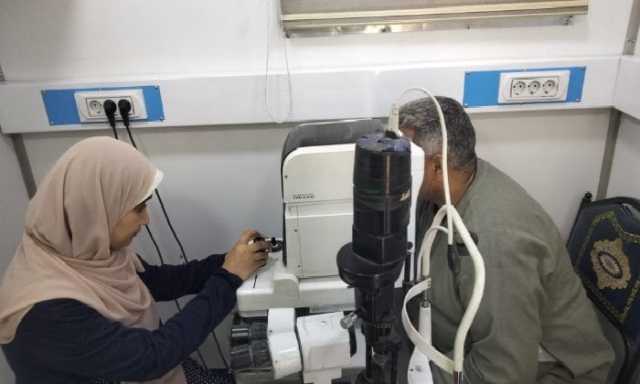 كشف وعلاج بالمجان لـ938 مواطناً خلال قافلتين طبيتين بكفر الدوار في البحيرة