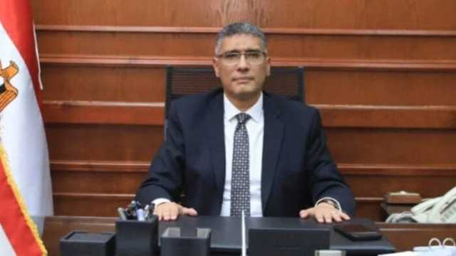 محافظ الجيزة يتابع مع أعضاء الشيوخ والنواب المشروعات الخدمية