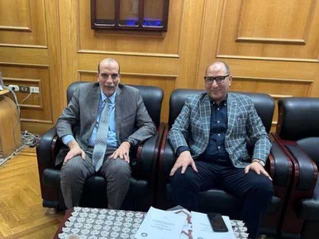 عميد تجارة كفر الشيخ يبحث مع رئيس الغرفة التجارية التعاون المشترك