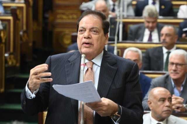 النائب أبو العينين: تعديلات قانون الصيدلة تخفف العبء على الأسرة وخريجي الكليات