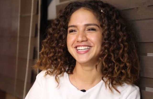 حفل زفاف رنا رئيس على شاب من خارج الوسط الفني اليوم «تفاصيل»