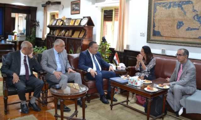 رئيس جامعة الاسكندرية يستقبل وفد هيئة الفولبرايت لبحث سبل التعاون