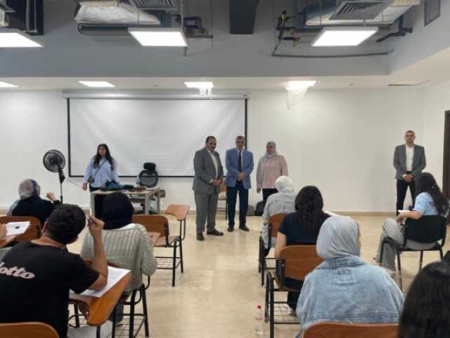 رئيس جامعة بنها الأهلية يتفقد سير الامتحانات بكليتي علوم الحاسب والاقتصاد وإدارة الأعمال