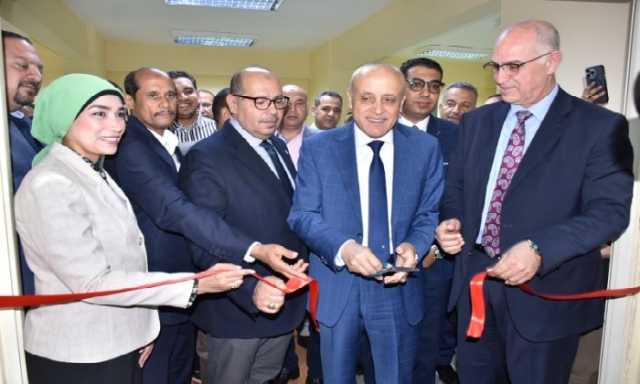 محافظ الأقصر يفتتح أول حمام سباحة أوليمبي