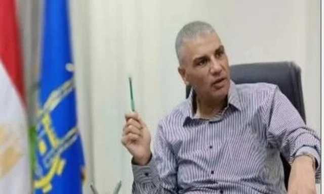 محافظ أسوان يؤكد على الاستجابة السريعة لشكاوى المواطنين وحلول فورية لها